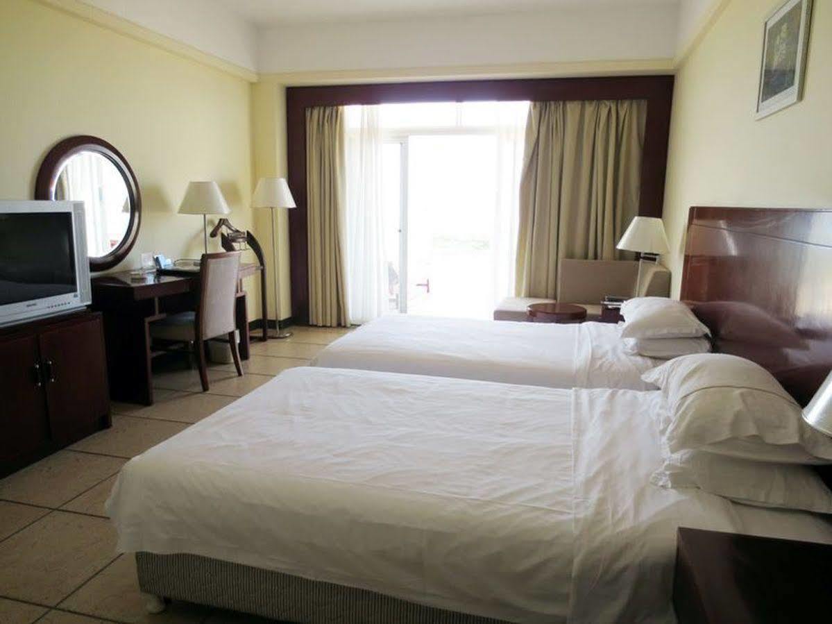 Linda Seaview Hotel Санья Экстерьер фото