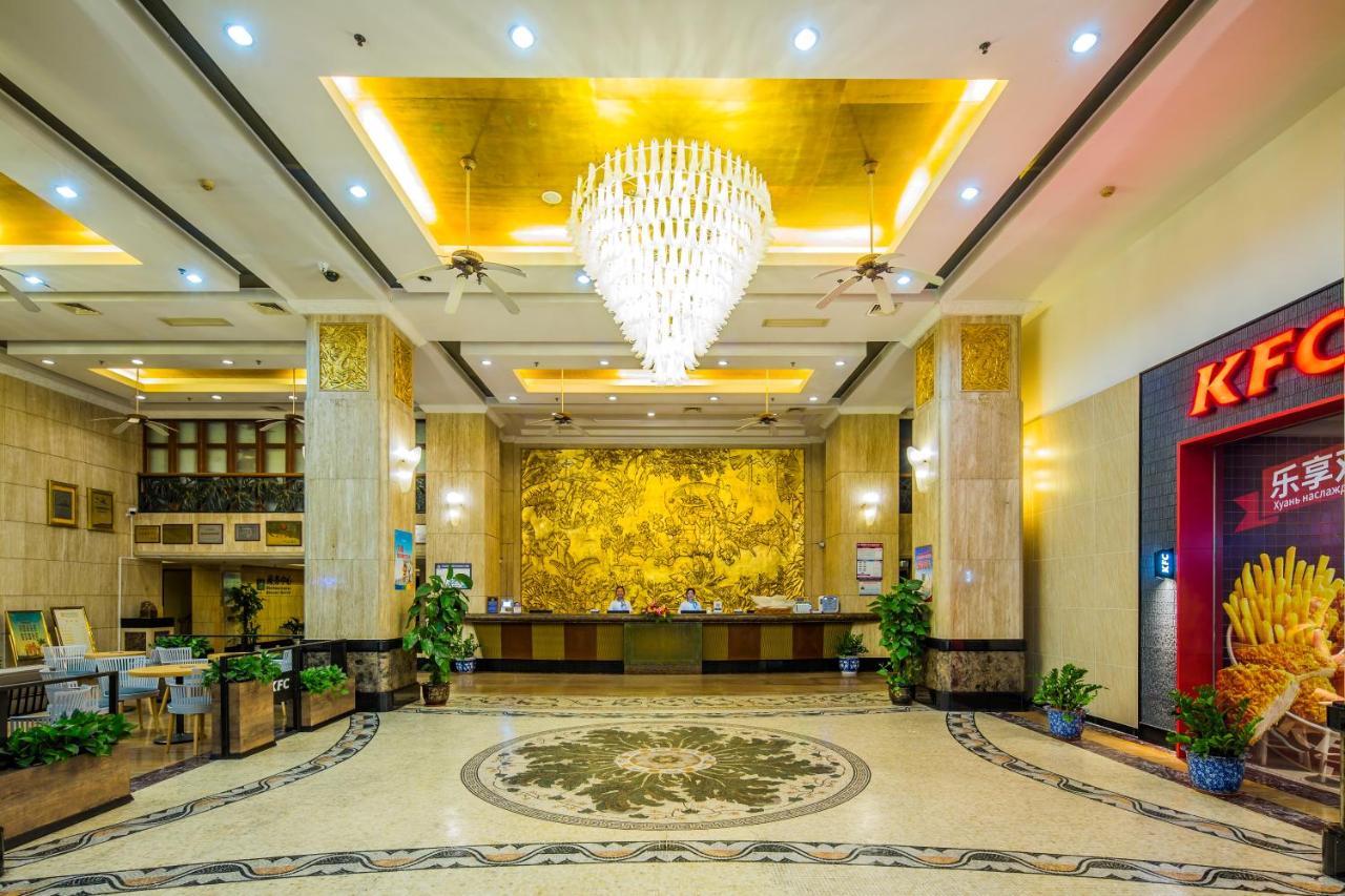 Linda Seaview Hotel Санья Экстерьер фото